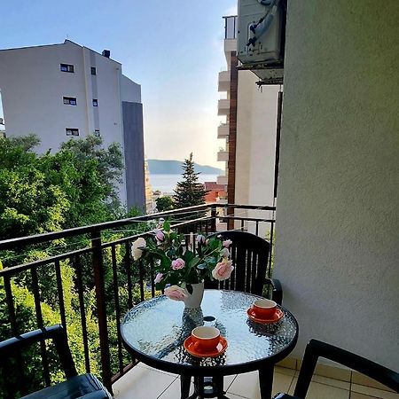 Bela Kuca Studio Apartments-Na Korak Do Mora-A Step To The Sea 拉法洛维奇 外观 照片
