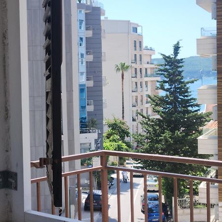 Bela Kuca Studio Apartments-Na Korak Do Mora-A Step To The Sea 拉法洛维奇 外观 照片