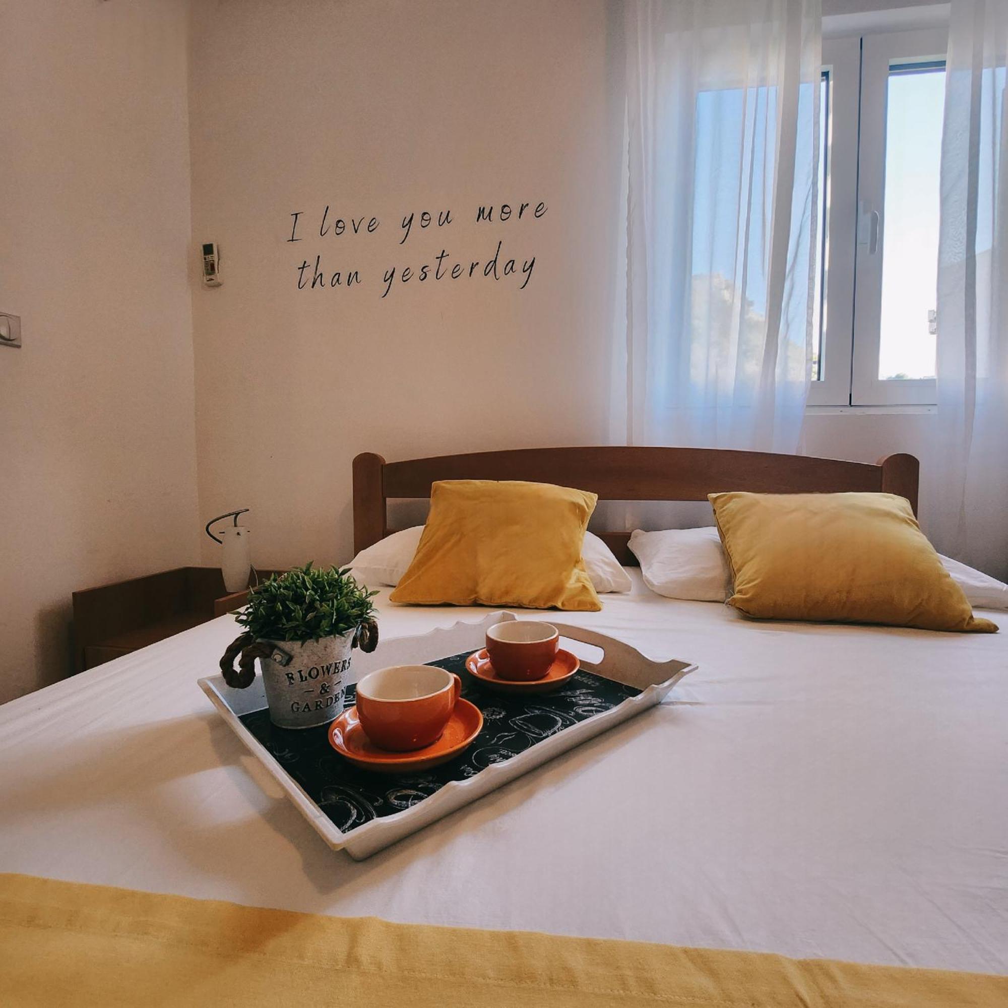 Bela Kuca Studio Apartments-Na Korak Do Mora-A Step To The Sea 拉法洛维奇 外观 照片