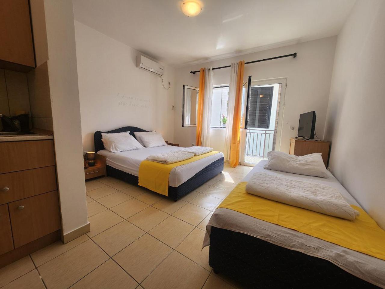 Bela Kuca Studio Apartments-Na Korak Do Mora-A Step To The Sea 拉法洛维奇 外观 照片