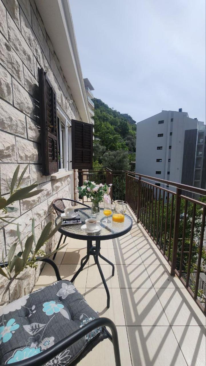 Bela Kuca Studio Apartments-Na Korak Do Mora-A Step To The Sea 拉法洛维奇 外观 照片